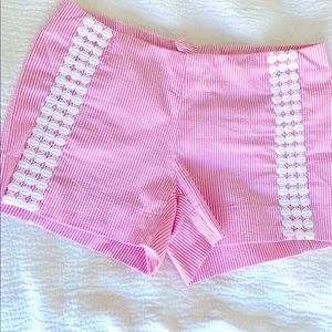 Lilly Pulitzer shorts Size 00 pink seersucker